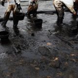 5 Reasons to Hire Professional Oil Spill Cleanup Services